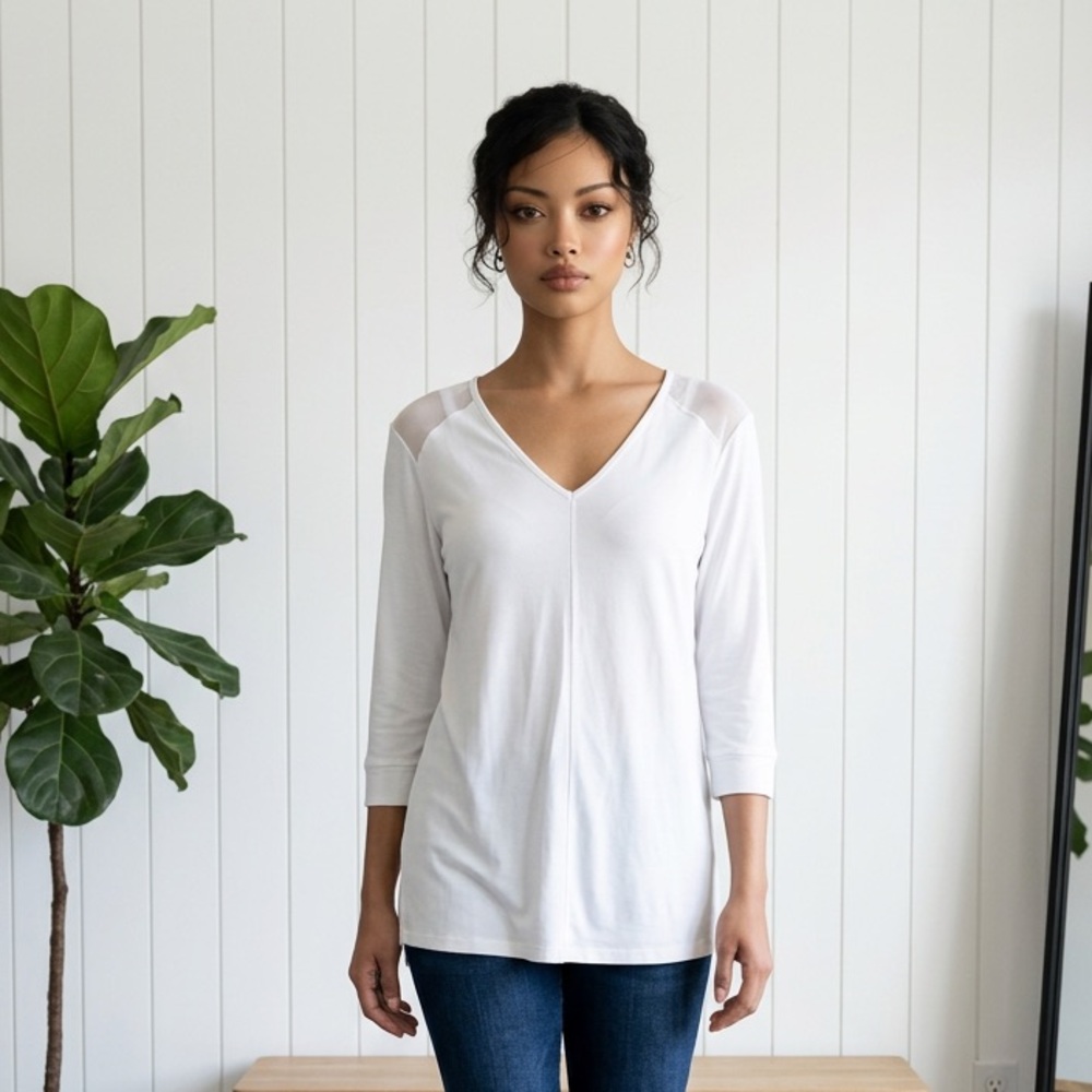 Elegant White V-Neck Women's Top - Picture 2 of 7